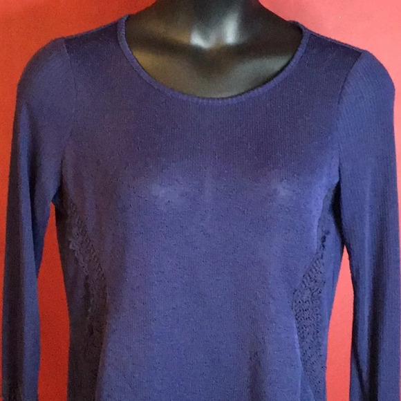 NEW DIRECTIONS WEEKEND TOP SIZE M - Picture 3 of 4